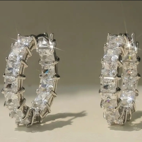 Jewelry - Gold plated diamond earrings